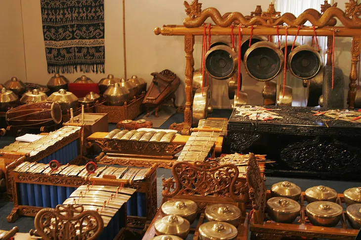 Alat musik Gamelan Kyai Kruengcot